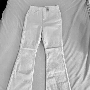 NEW LOFT Petite Frayed High Rise Slim Flare Jeans in White 29/8 Petite